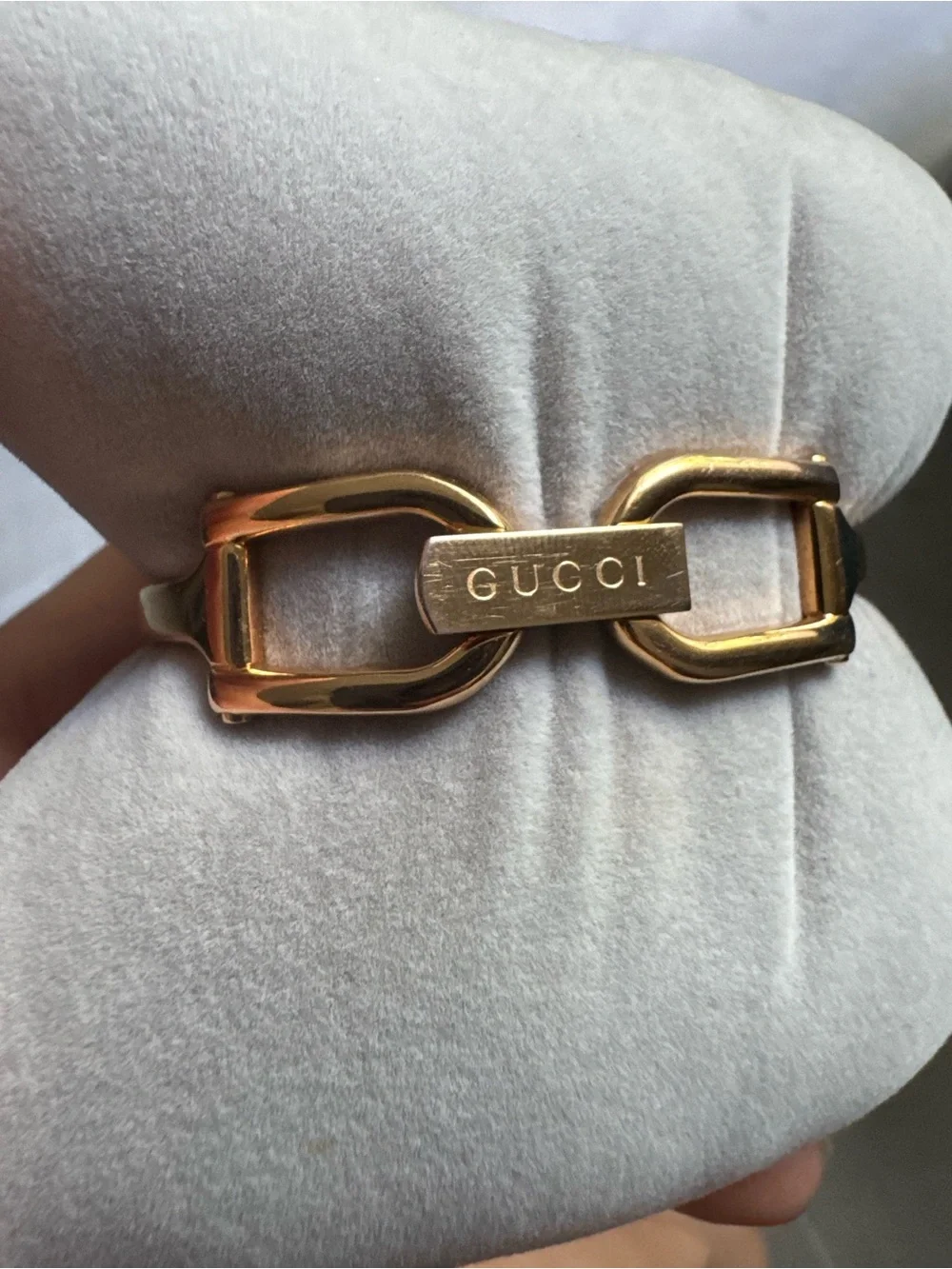 Gucci Women's Classic Gold & Black Watch W Box & Shopping bag/tie